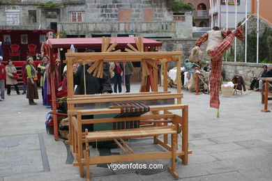 Talleres de artesanos: herreros, cesteros, zoqueros, cabaqueiros, latoneros, alfareros, canteros, tejeros,..... 