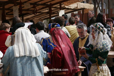 Puestos del Real Mercado de la Fiesta de la Arribada - Baiona.