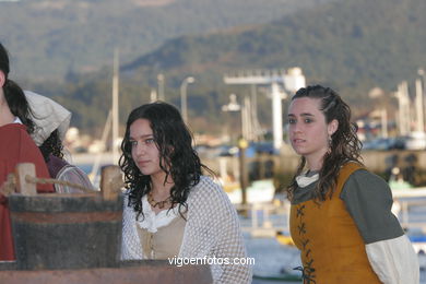 Escenografía del "Desembarco da carabela Pinta coa nova do Descubrimento". Fiesta de la Arribada - Baiona.