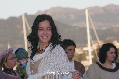 Escenografía del "Desembarco da carabela Pinta coa nova do Descubrimento". Fiesta de la Arribada - Baiona.