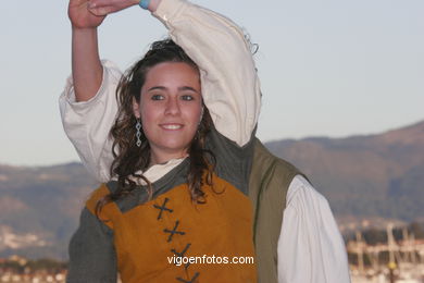 Escenograf�a del "Desembarco da carabela Pinta coa nova do Descubrimento". Fiesta de la Arribada - Baiona. 