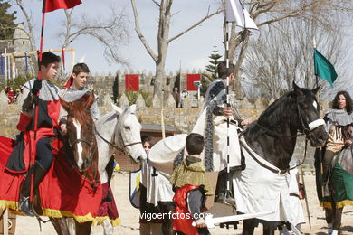 Torneo de justas, tiro de venablos y derribo del estafermo en la playa de Ribeira. Fiesta de la arribada - Baiona. 