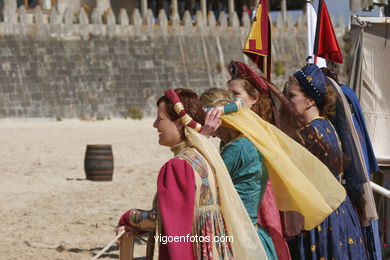 Torneo de justas, tiro de venablos y derribo del estafermo en la playa de Ribeira. Fiesta de la arribada - Baiona. 