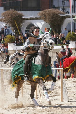 Torneo de justas, tiro de venablos y derribo del estafermo en la playa de Ribeira. Fiesta de la arribada - Baiona.