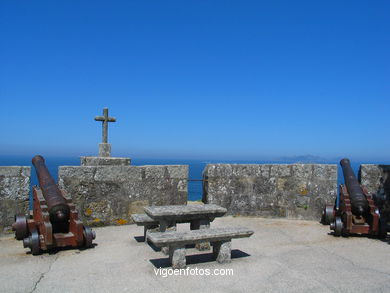 Bater�as de la Fortaleza de Monterreal - Baiona. 