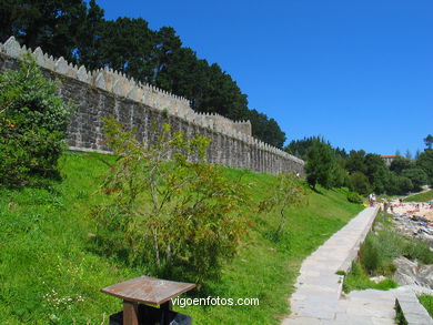 Recinto amurallado - Fortaleza de Monterreal - Baiona. 