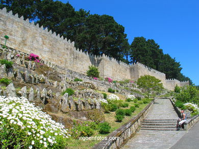 Recinto amurallado - Fortaleza de Monterreal - Baiona. 