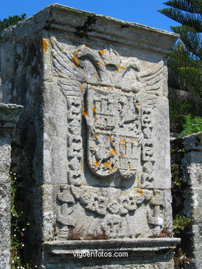 Puertas de la Fortaleza de Monterreal - Baiona. 