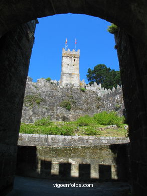Puertas de la Fortaleza . 