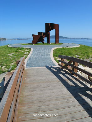 Escultura - (1999 - Soledad Penalta) - Baiona. 