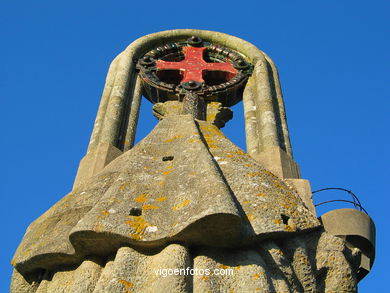 Virgen de la Roca (1930 - A. Palacios - Mariano Benlliure) - Baiona.
