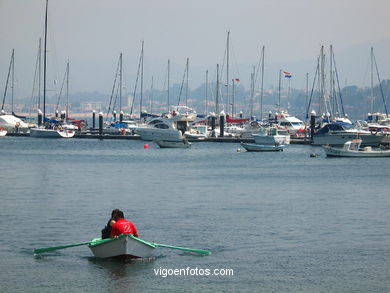 Puerto deportivo de Baiona. 