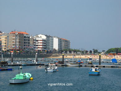 Puerto deportivo de Baiona. 