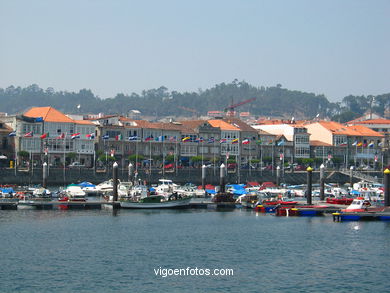 Puerto deportivo de Baiona. 