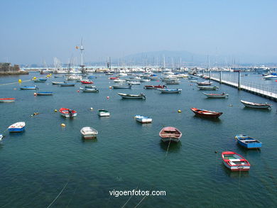 Puerto deportivo de Baiona. 