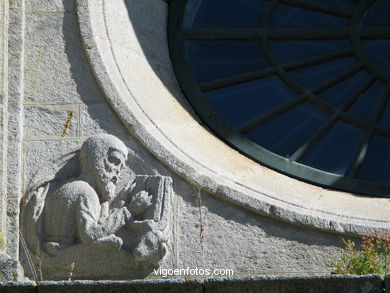 Ex-colegiata de Santiago de Cangas - Cangas.