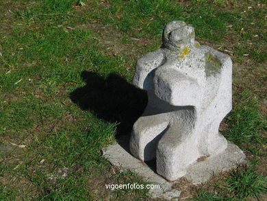 Figura en los jardines . 
