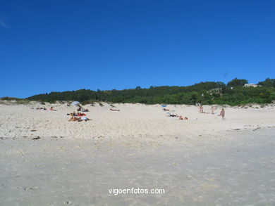 Playa de Lim�ns - Cangas. 