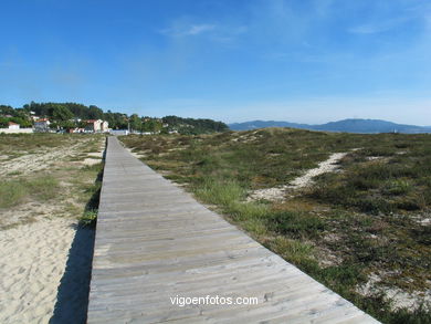 Playa de Lim�ns - Cangas. 