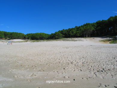 Playa de Melide - Cangas. 