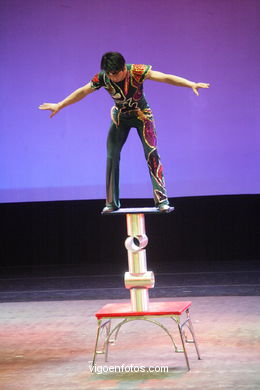 Spektakel der Akrobatik. 