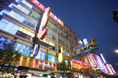 Calle comercial Nanjing. 
