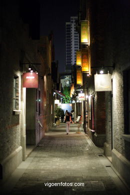 Xangai (Shanghai) pela noite . 