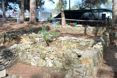 Habitaciones r�sticas de la villa
-  (Ver mapa). 