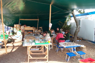 Zona de estudio arqueol�gico al pie de las excavaciones.
-  (Ver mapa). 