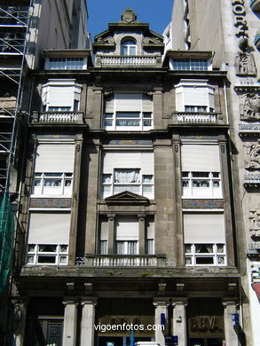 Viviendas para Vicente Coma  - Manuel G�mez Rom�n (1921) (CALLE URZAIZ)
-  (Ver mapa). 