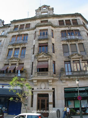Edificio Uruguay 11 - Jenaro de la Fuente Álvarez (1927) (CALLE URUGUAY)
- (Ver mapa).