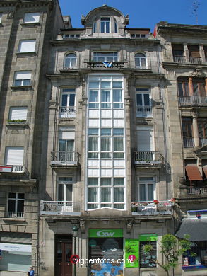Viviendas para González Garra - Manuel Gómez Román (CALLE URUGUAY)
- (Ver mapa).