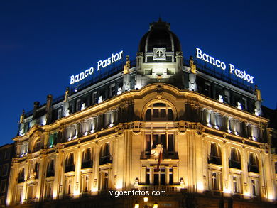 Edificio Banco de Vigo (Pastor)  - Manuel G�mez Rom�n (1923) (CALLE POLICARPO SANZ)
-  (Ver mapa). 