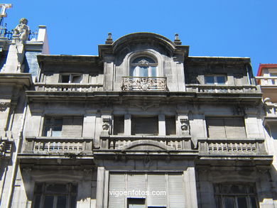 Casa viviendas Colón 12 - Manuel Gómez Román (CALLE COLON)
- (Map location).