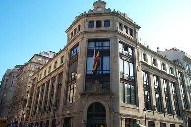 Casa de Correos y Telégrafos - Manuel Gómez Román (1920) (PLAZA COMPOSTELA)
- (Ver mapa).