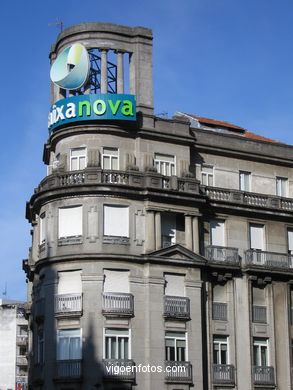 Edificio para Emilio M�ndez (La Peineta)  - Jenaro de la Fuente �lvarez (1926) (CALLE URZAIZ)
-  (Map location). 