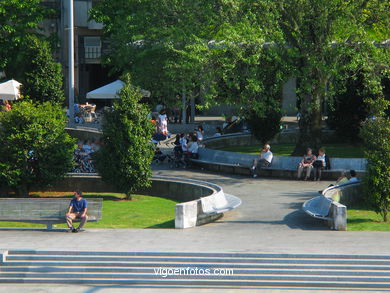 Project Open Vigo to the sea (Guillermo Vázquez Consuegra) (Premio "Architecti" europeo al mejor diseño urbano de 1995).