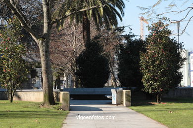 Project Open Vigo to the sea (Guillermo Vázquez Consuegra) (Premio "Architecti" europeo al mejor diseño urbano de 1995).