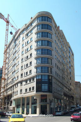 Edificio Moderno - Calle Pontevedra (CALLE PONTEVEDRA).