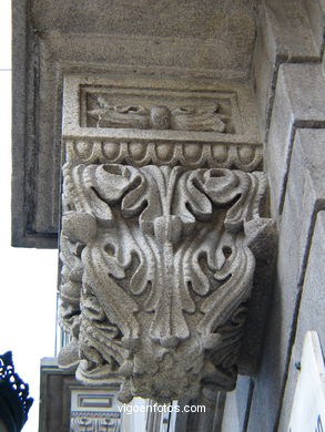Edificio Acuña Soaje - Miguel Pacewicz (1897) (CALLE POLICARPO SANZ)
- (Ver mapa).