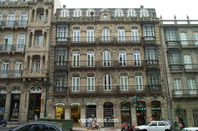 Casa para Enrique Lago  - Jenaro de la Fuente Dom�nguez (1900) (CALLE URZAIZ)
-  (Map location). 