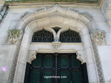 Casa Y��ez  - Miguel Pacewicz (1900) (PLAZA COMPOSTELA)
-  (Ver mapa). 