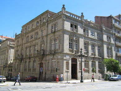 Escuela de Artes y Oficios  - Miguel Pacewicz (1897) (AVDA GARCIA BARBON)
-  (Ver mapa). 