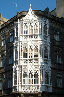 Casa Yáñez - Miguel Pacewicz (1900) (PLAZA COMPOSTELA)
- (Ver mapa).