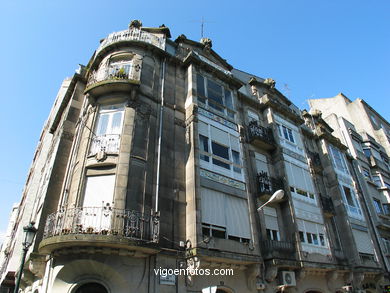 Edificio de Saturnino García - Manuel Gómez Román (1912) (PLAZA COMPOSTELA).