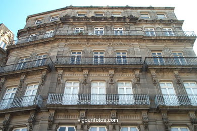 Casa Ledo  - Jacobo Estens Romero (1893) (PLAZA PORTA DO SOL). 