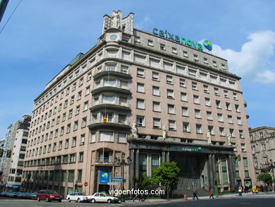 Edificio Sede Social Caixanova  - Antonio Cominges (1953) (AVDA GARCIA BARBON). 