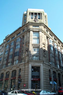 Banca Vi�as Aranda  - Antonio Palacios (1941) (CALLE RECONQUISTA)
-  (Map location). 
