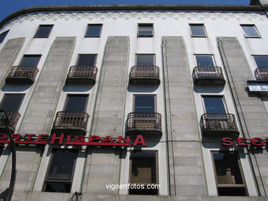 Edificio para las hermanas Salgueiro Grac�a Barb�n  - Romualdo de Madariaga (1934) (PLAZA PORTA DO SOL)
-  (Map location). 
