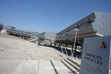 Aulario (Enric Miralles / Benedetta Tagliabue) - Universidad de Vigo (1999-2003) (Premio FAD 2004). 